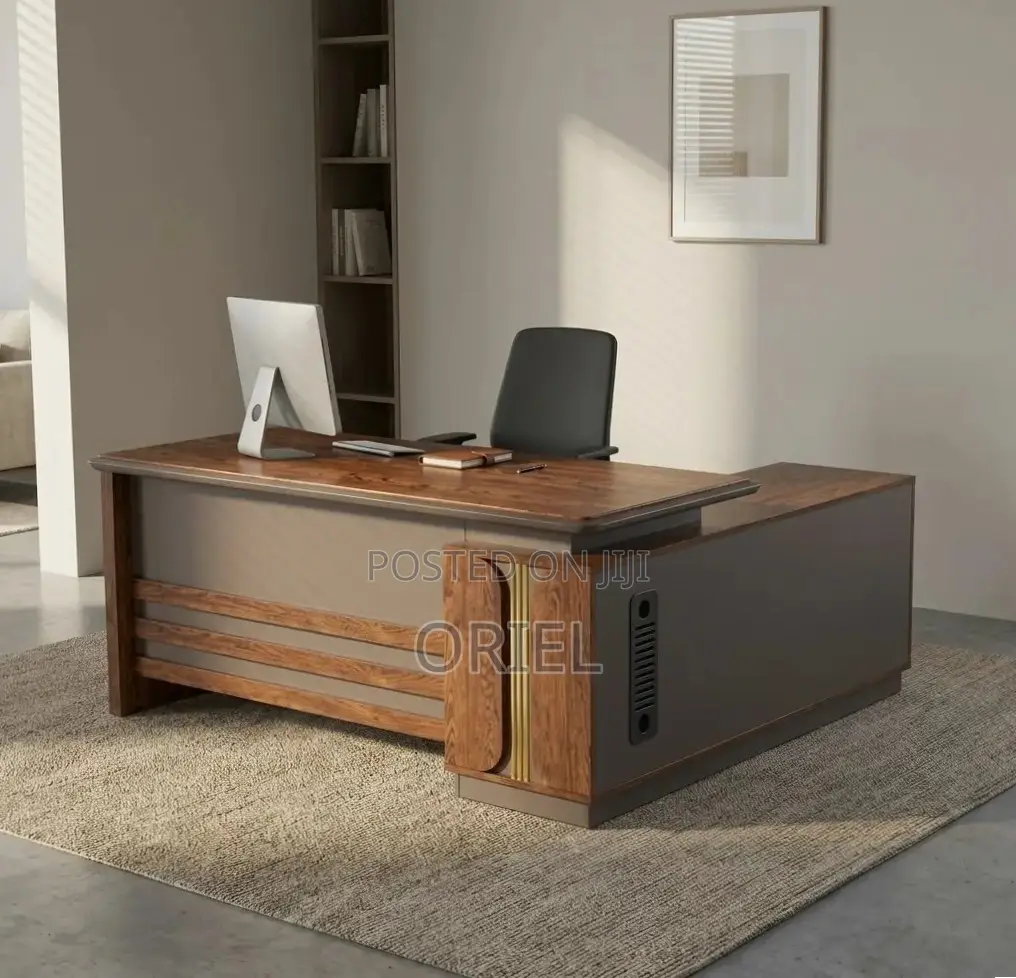 Executice Office Desk : 1.8M L-Shaped Table