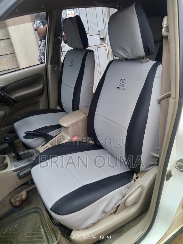 Toyota RAV4 Seat Covers – Custom Made - thumbnail 3