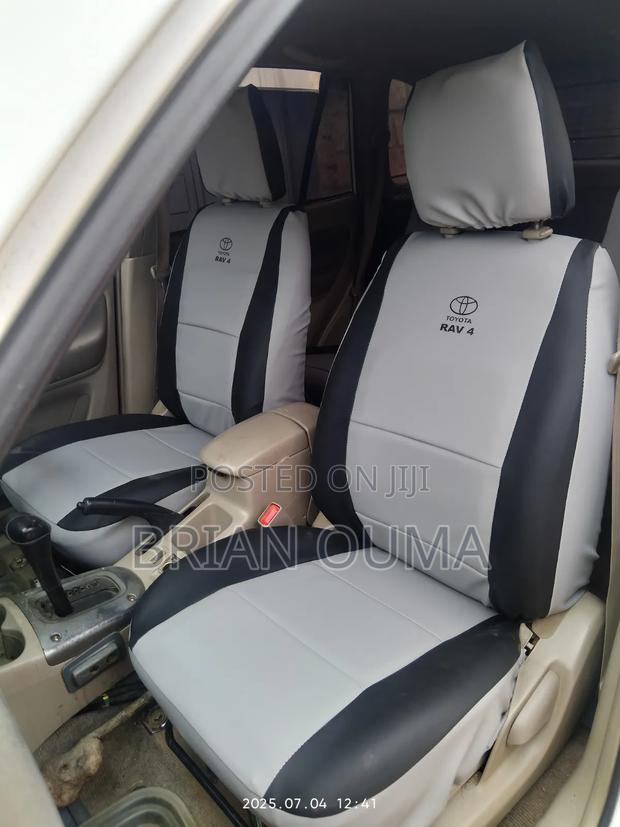 Toyota RAV4 Seat Covers – Custom Made - thumbnail 5