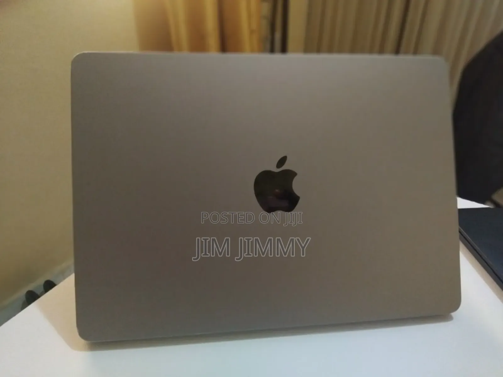 Laptop Apple MacBook Air 2022 M2 8GB Apple M2 SSD 256GB