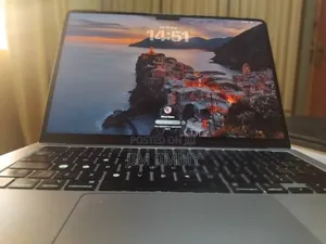 Laptop Apple MacBook Air 2022 M2 8GB Apple M2 SSD 256GB