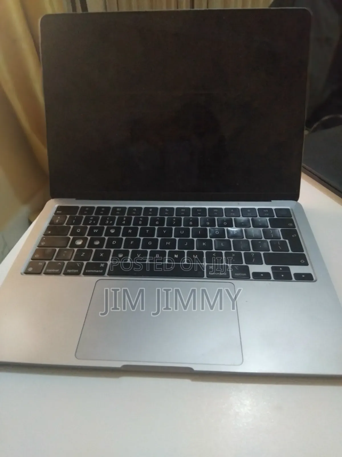 Laptop Apple MacBook Air 2022 M2 8GB Apple M2 SSD 256GB
