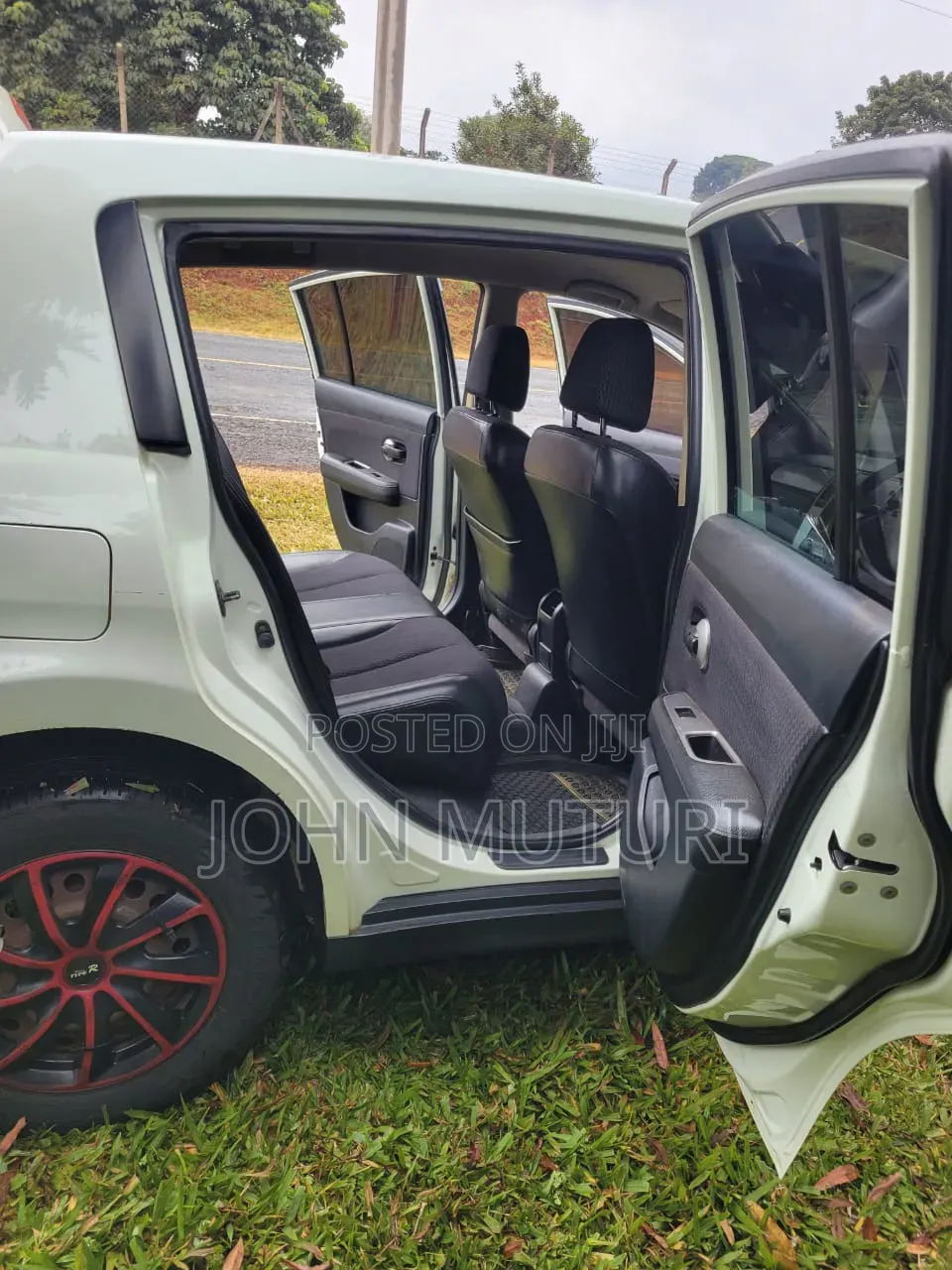 Nissan Tiida 2011 White