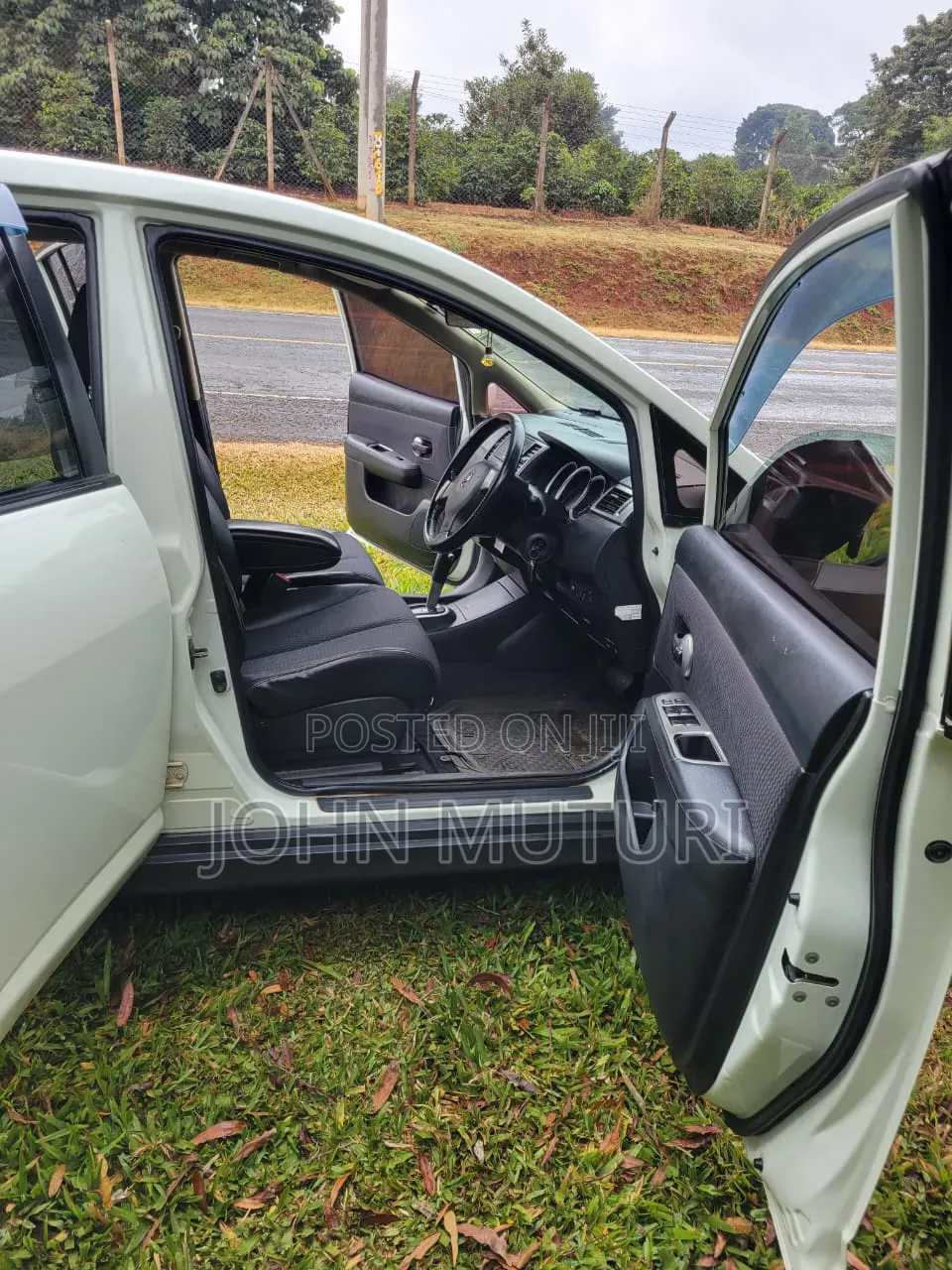 Nissan Tiida 2011 White
