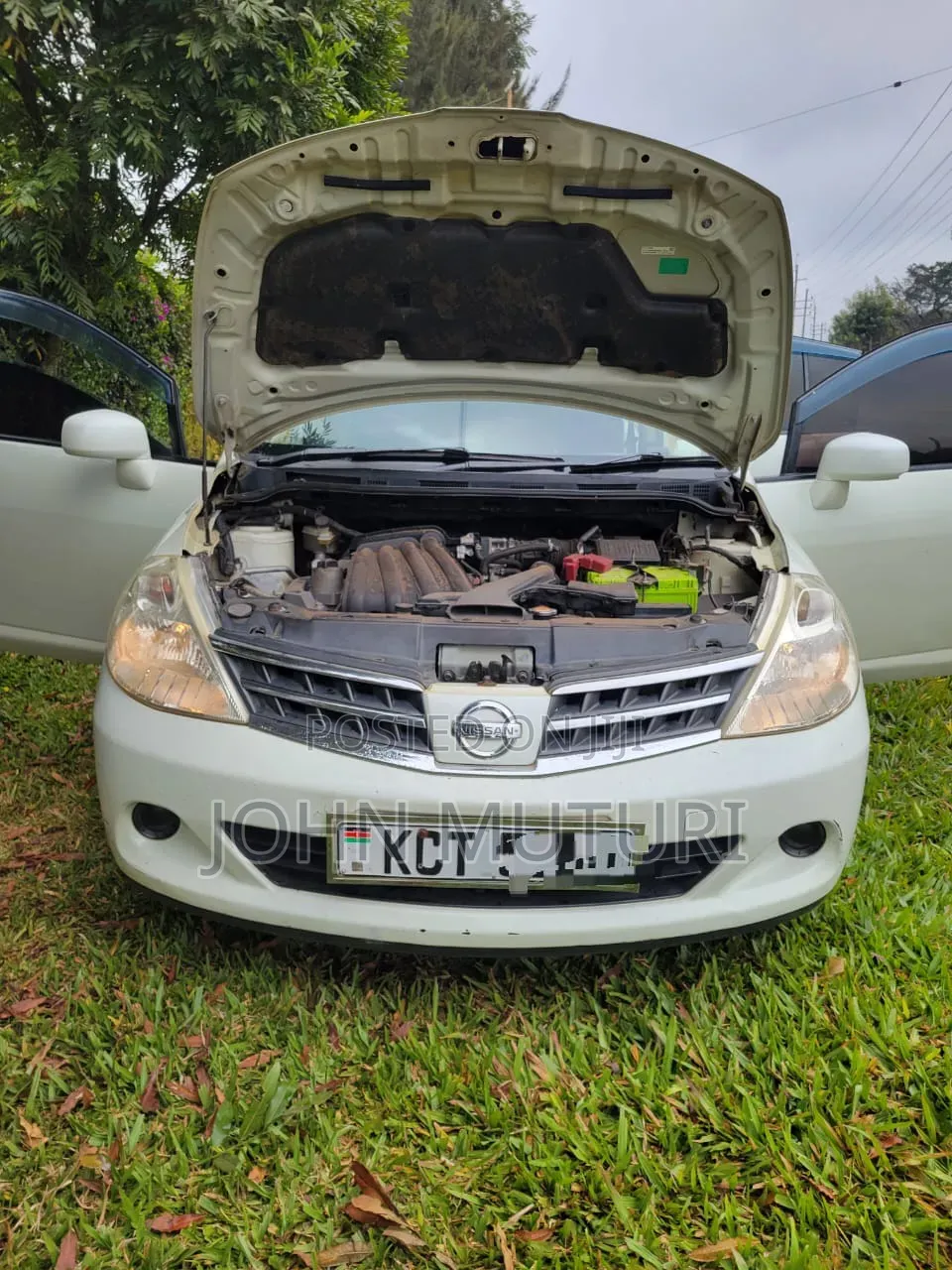 Nissan Tiida 2011 White