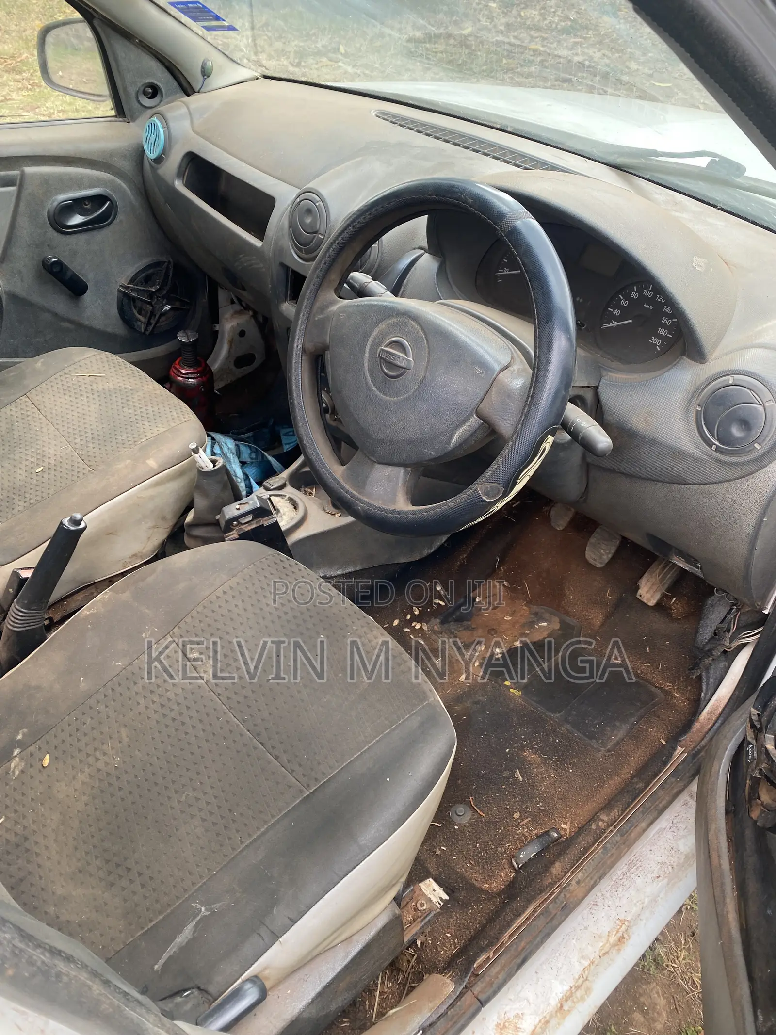 Nissan Pick-Up 2008 White