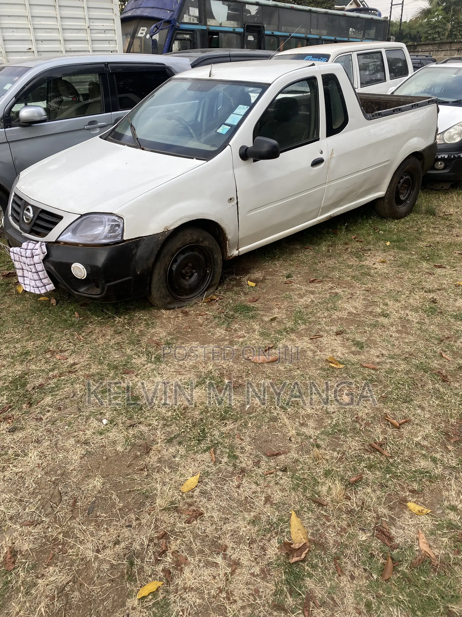 Nissan Pick-Up 2008 White
