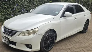 Toyota Crown 2012 White