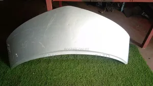 Toyota Estima Bonnet