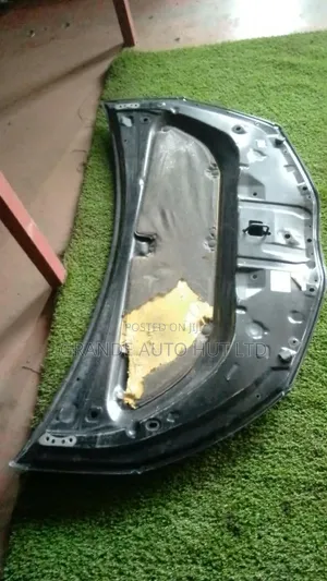 Toyota Vitz Bonnet
