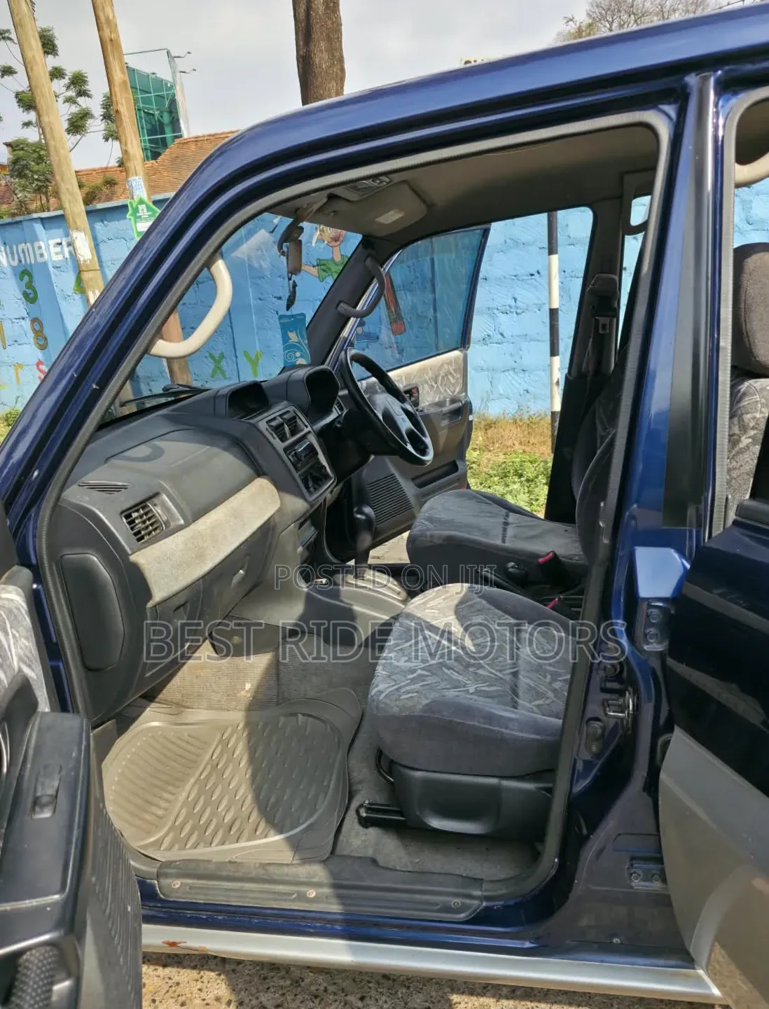 Mitsubishi Pajero IO 2002 Blue