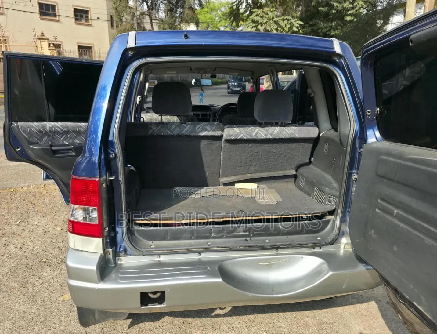 Mitsubishi Pajero IO 2002 Blue