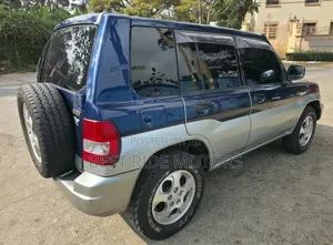 Mitsubishi Pajero IO 2002 Blue