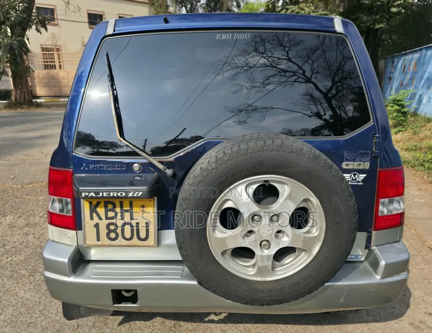 Mitsubishi Pajero IO 2002 Blue