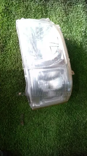 Hiace 7l Headlight