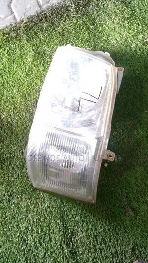 Hiace 7l Headlight