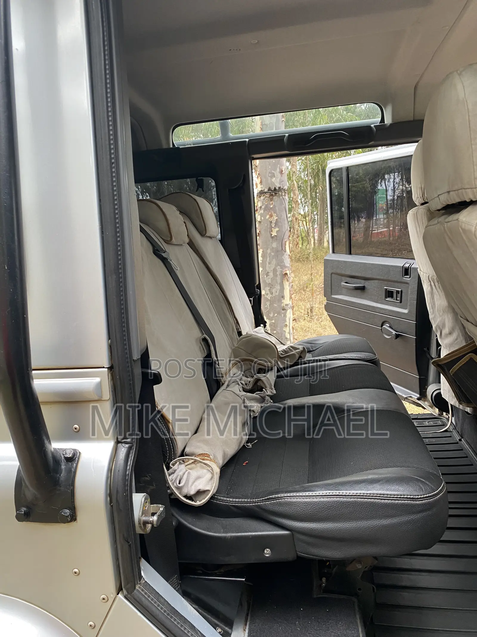 Land Rover Defender 2011 Gray
