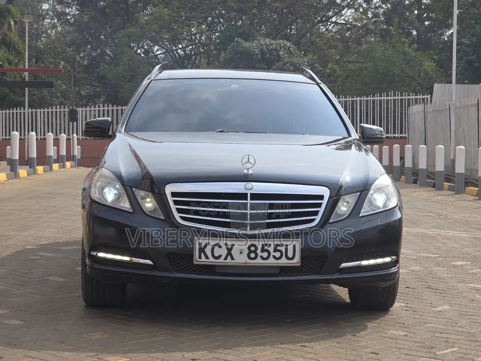 Mercedes-Benz E250 2012 Black