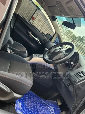 Toyota Auris 2010 Gray