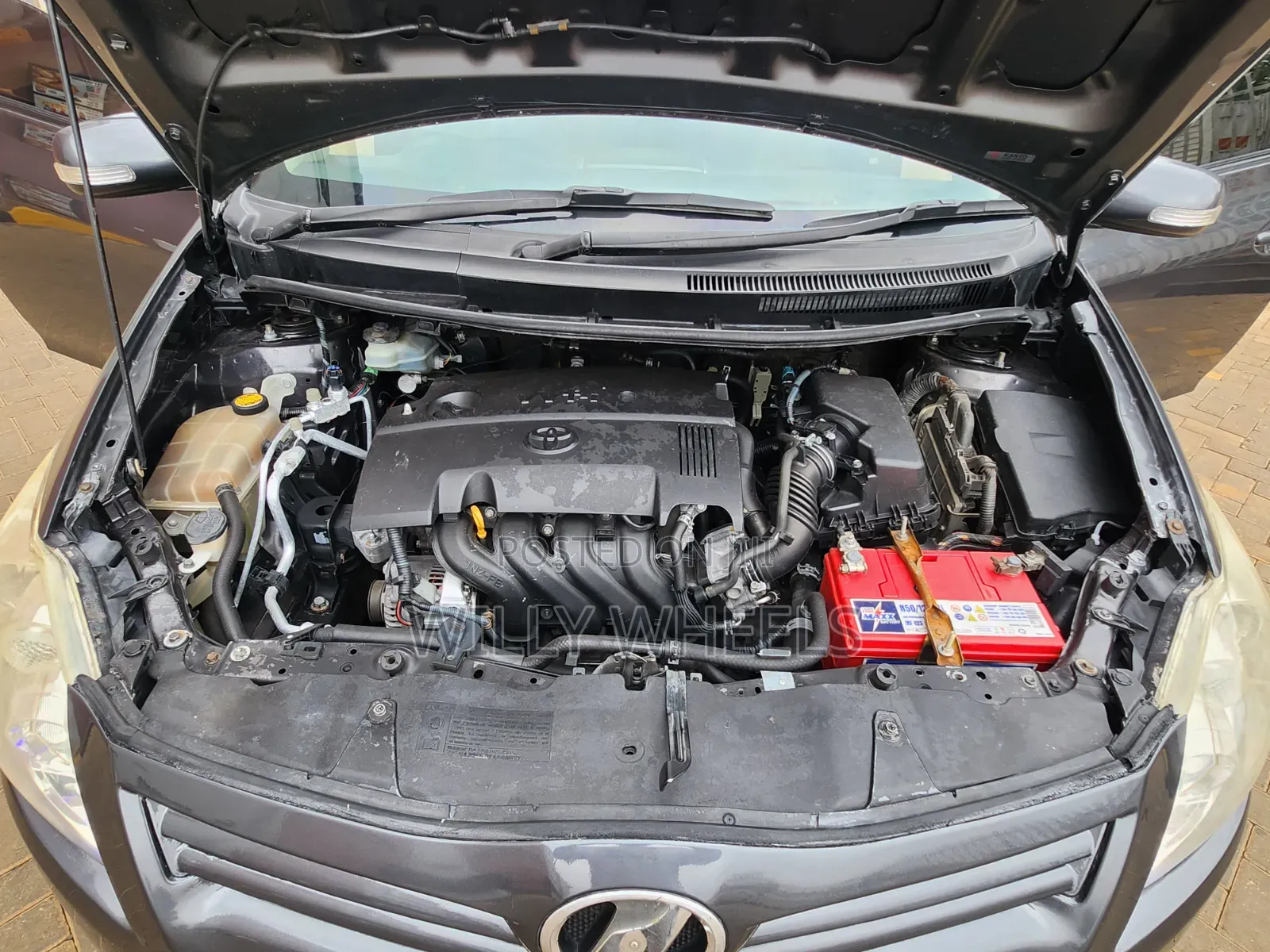 Toyota Auris 2010 Gray