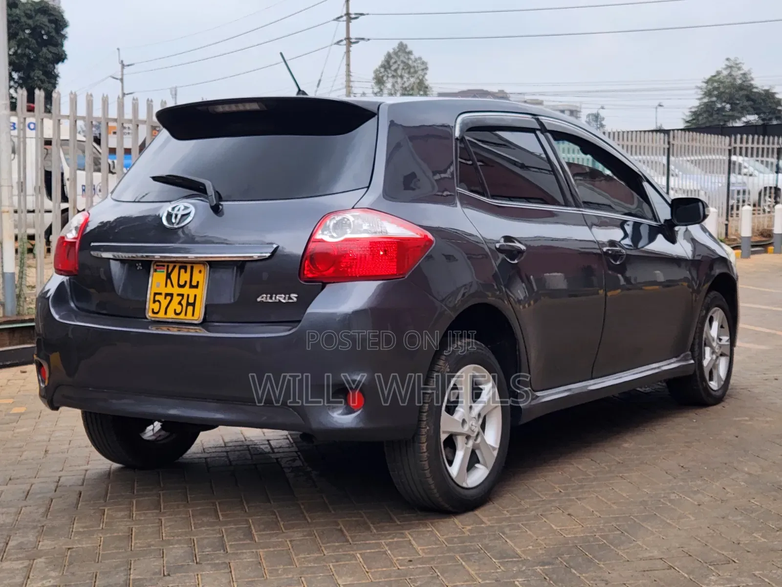 Toyota Auris 2010 Gray