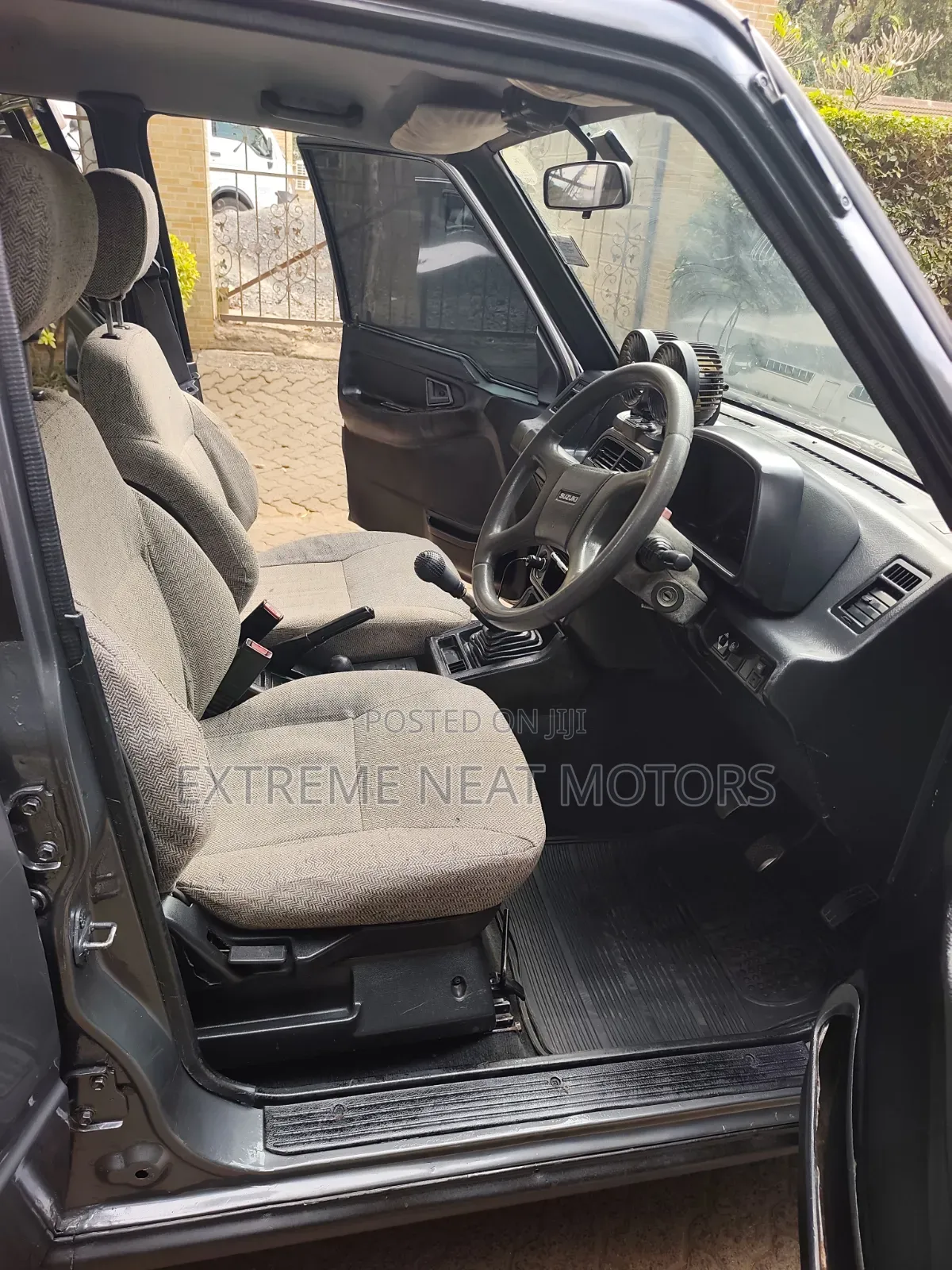 Suzuki Escudo 1995 Gray