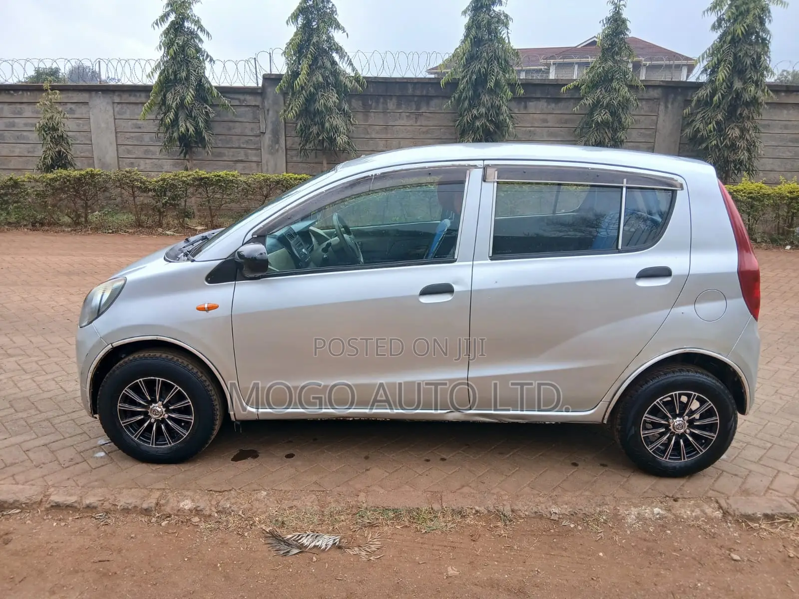 Daihatsu Mira 2012 Silver
