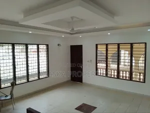 4bdrm Mansion in Beach Road, Nyali Mkomani for rent