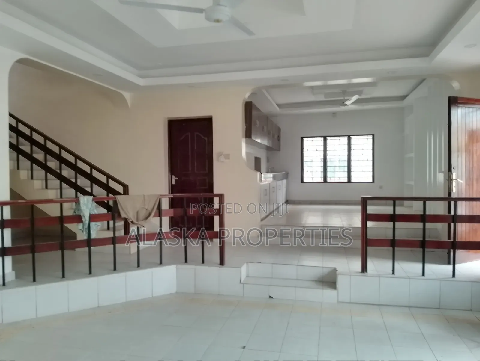 4bdrm Mansion in Beach Road, Nyali Mkomani for rent
