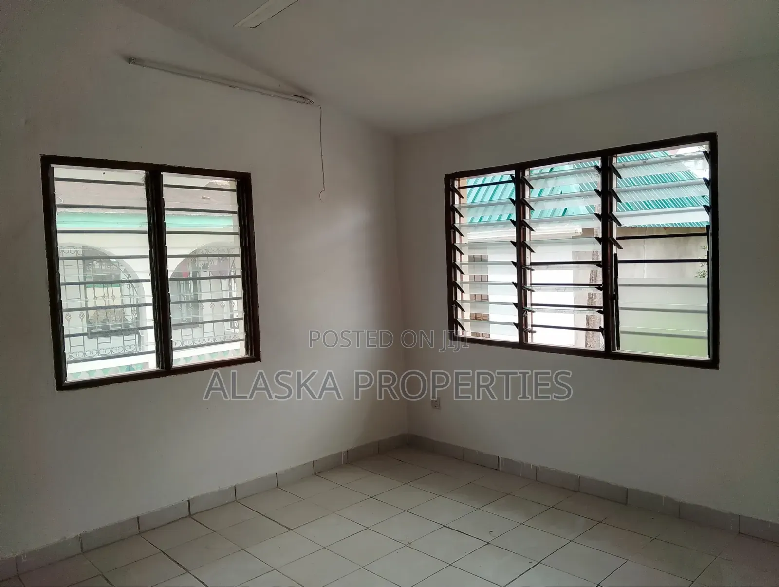 4bdrm Mansion in Beach Road, Nyali Mkomani for rent