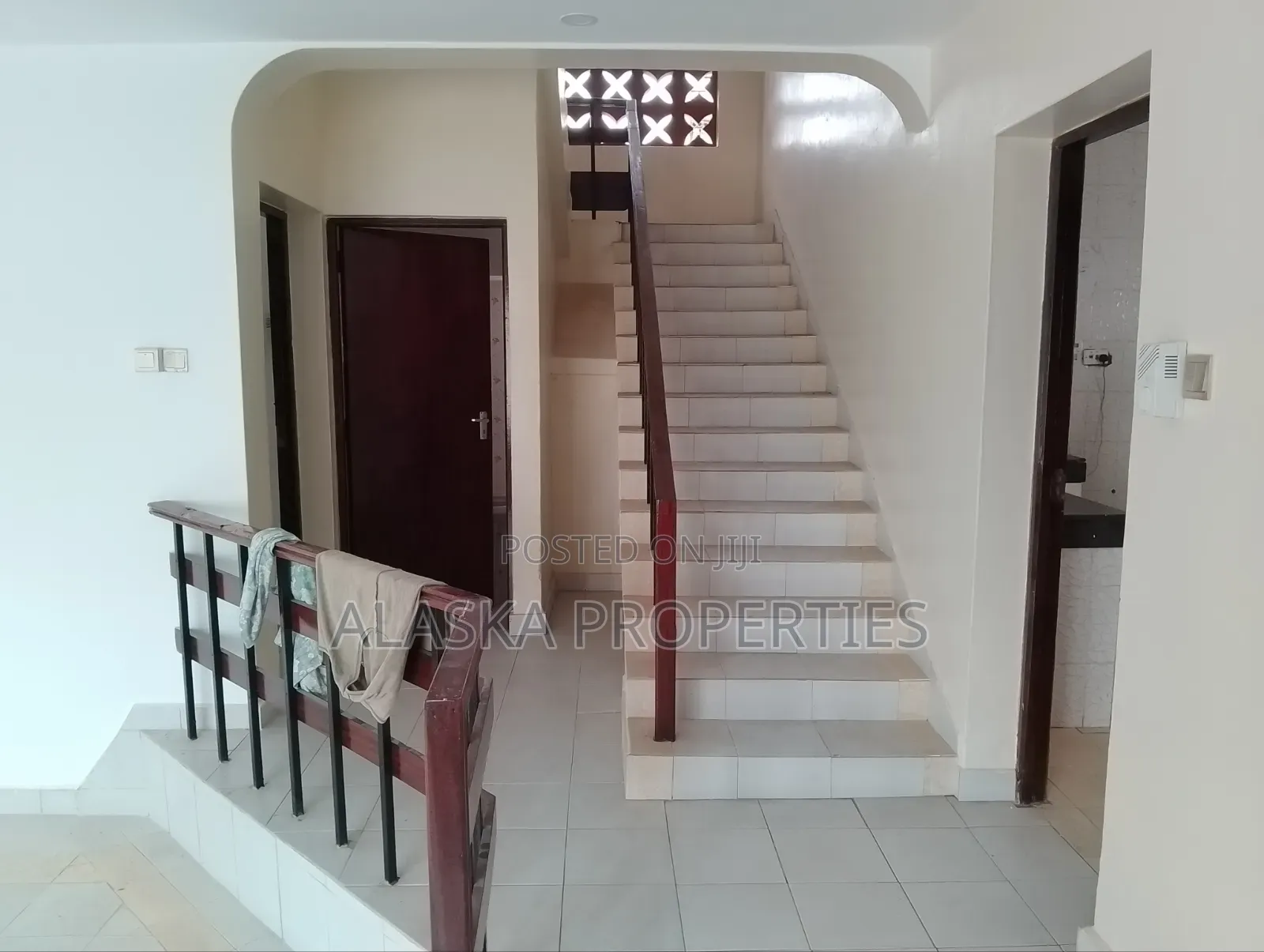 4bdrm Mansion in Beach Road, Nyali Mkomani for rent