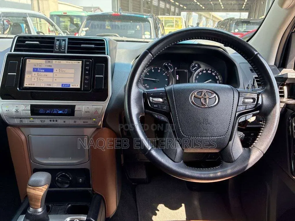 Toyota Land Cruiser Prado 2021 Black