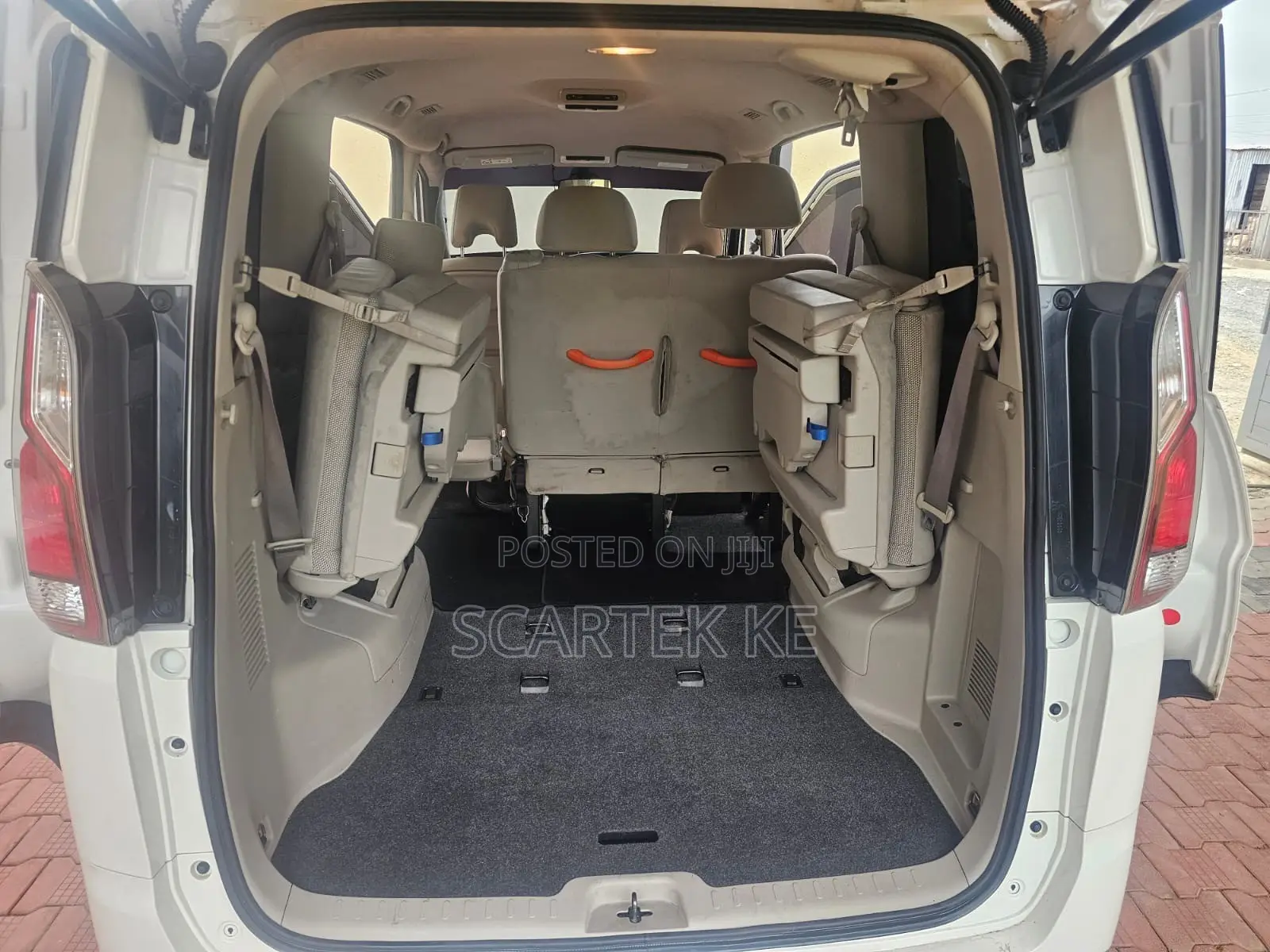 Nissan Serena 2018 White