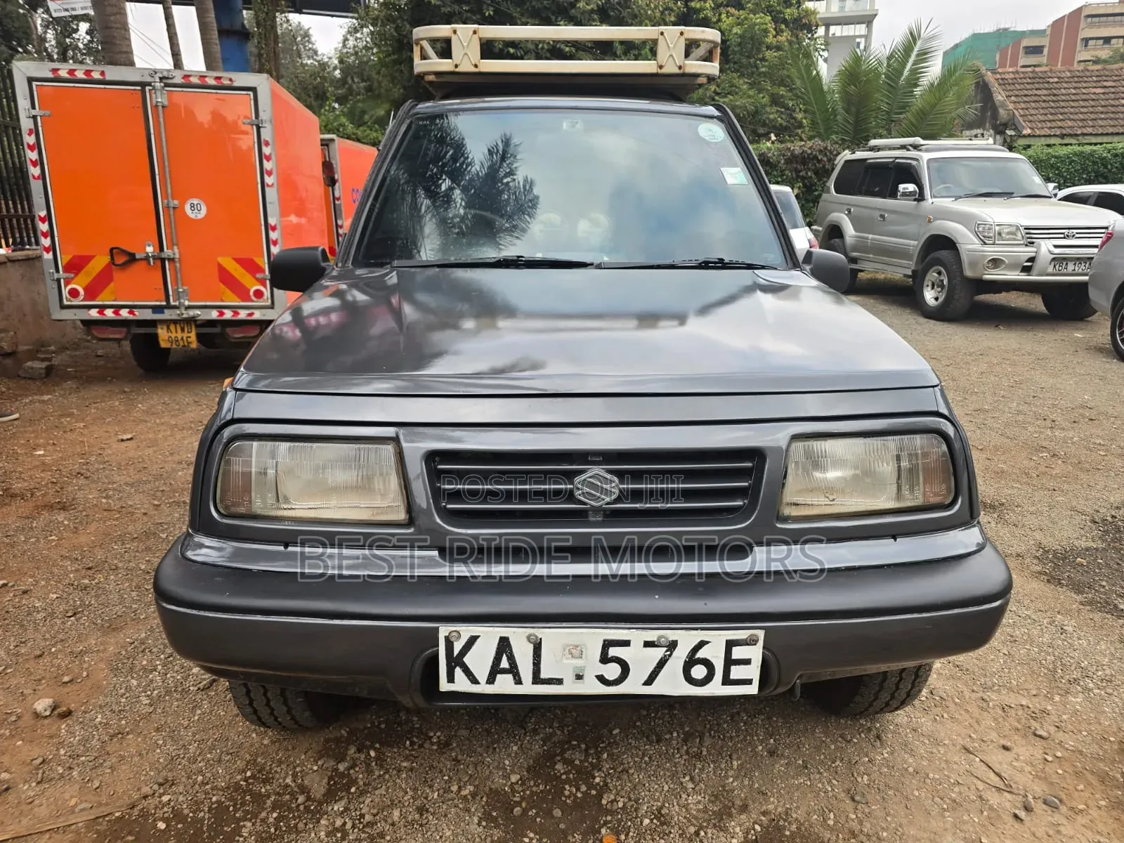 Suzuki Escudo 1995 Gray