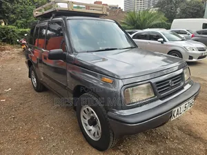 Suzuki Escudo 1995 Gray