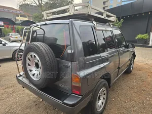 Suzuki Escudo 1995 Gray