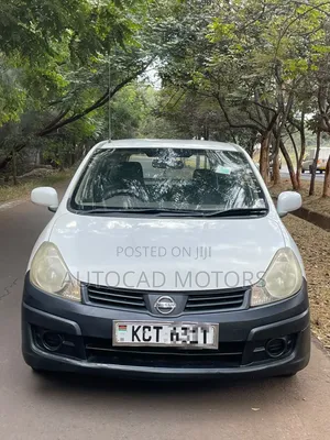 Nissan Advan 2011 White