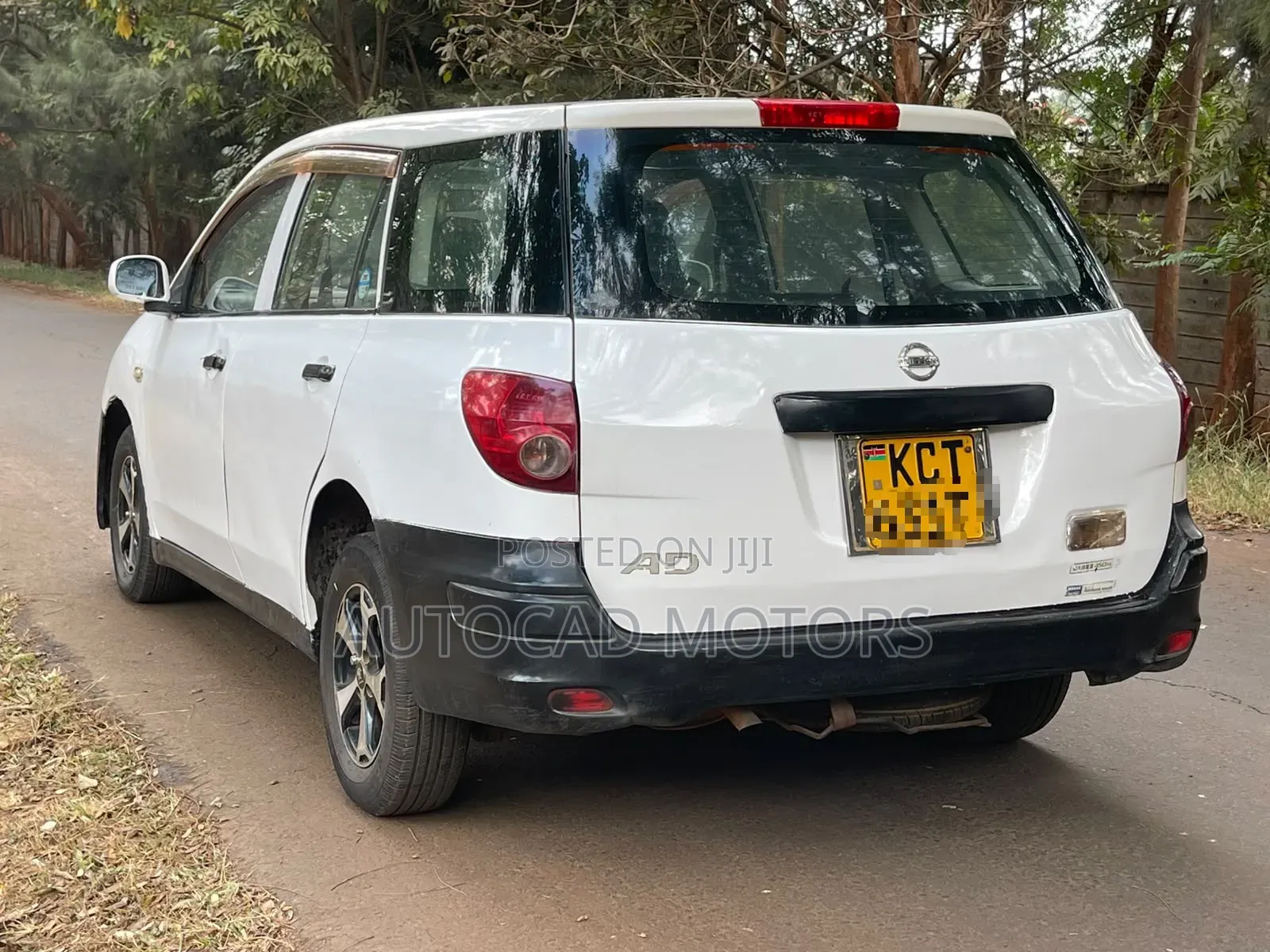 Nissan Advan 2011 White