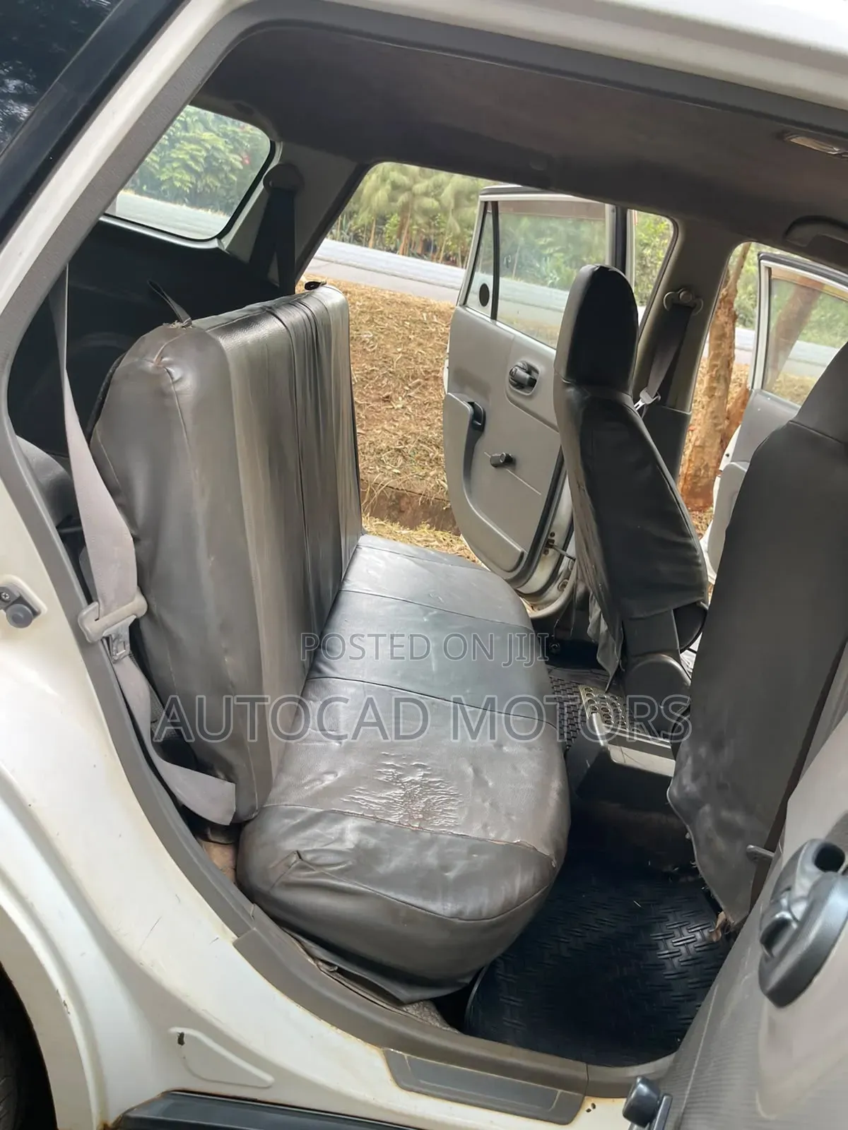 Nissan Advan 2011 White