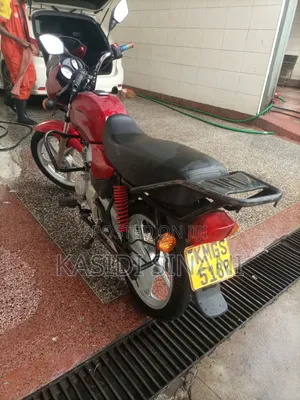 TVS HLX 125 2026 Red