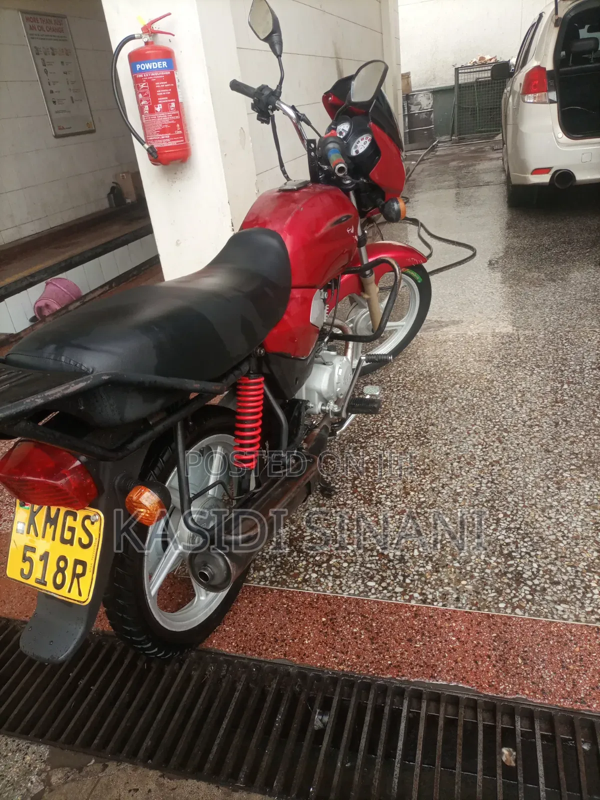 TVS HLX 125 2026 Red