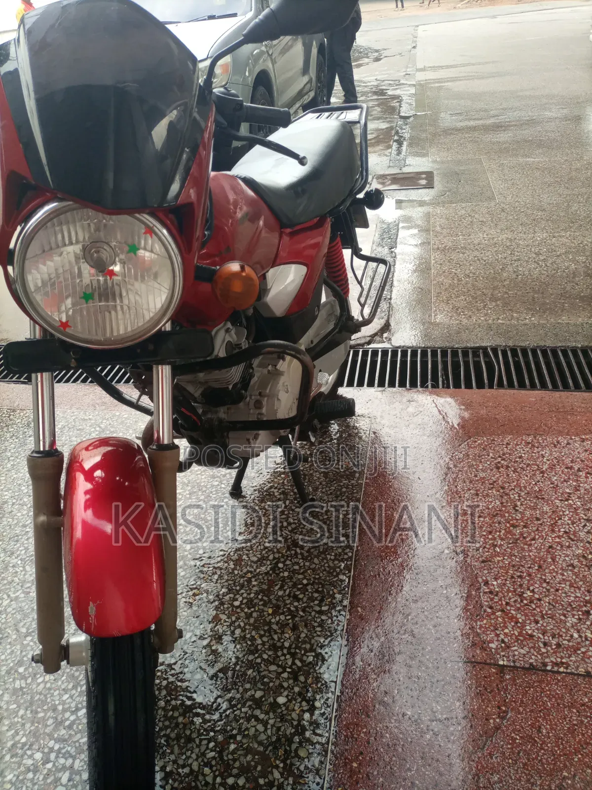 TVS HLX 125 2026 Red