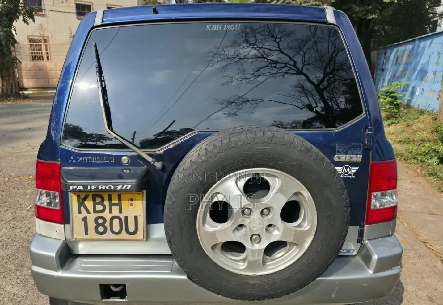 Mitsubishi Pajero IO 2002 Blue