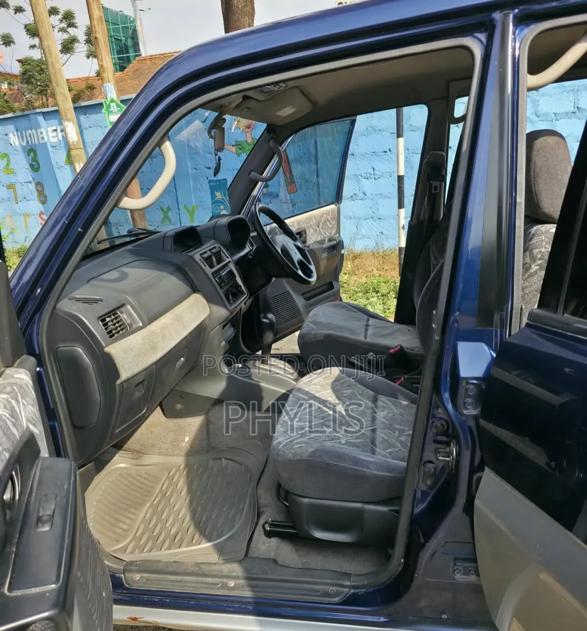 Mitsubishi Pajero IO 2002 Blue