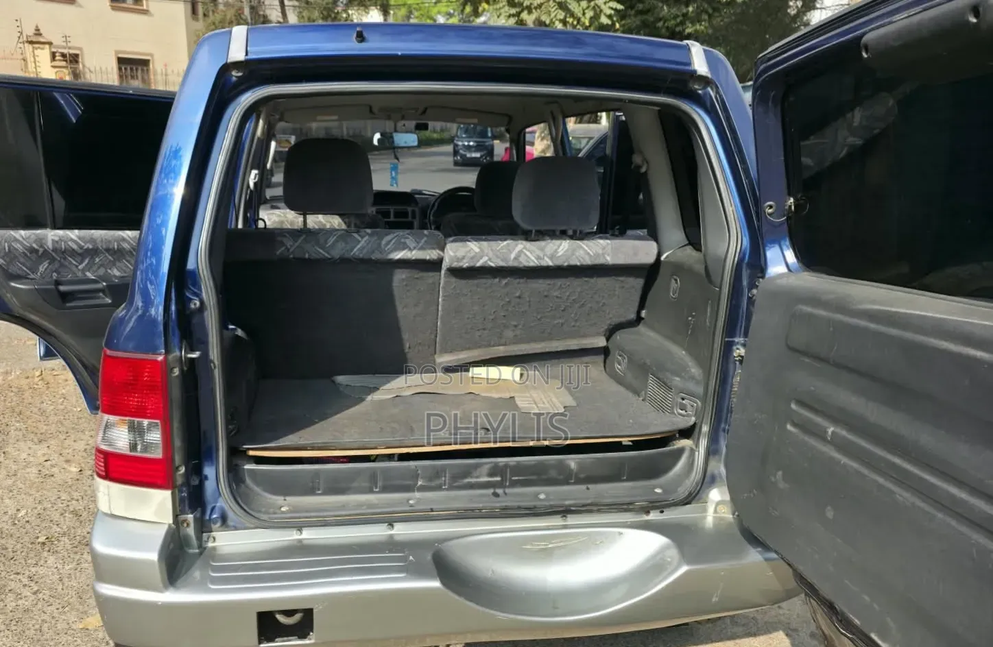 Mitsubishi Pajero IO 2002 Blue