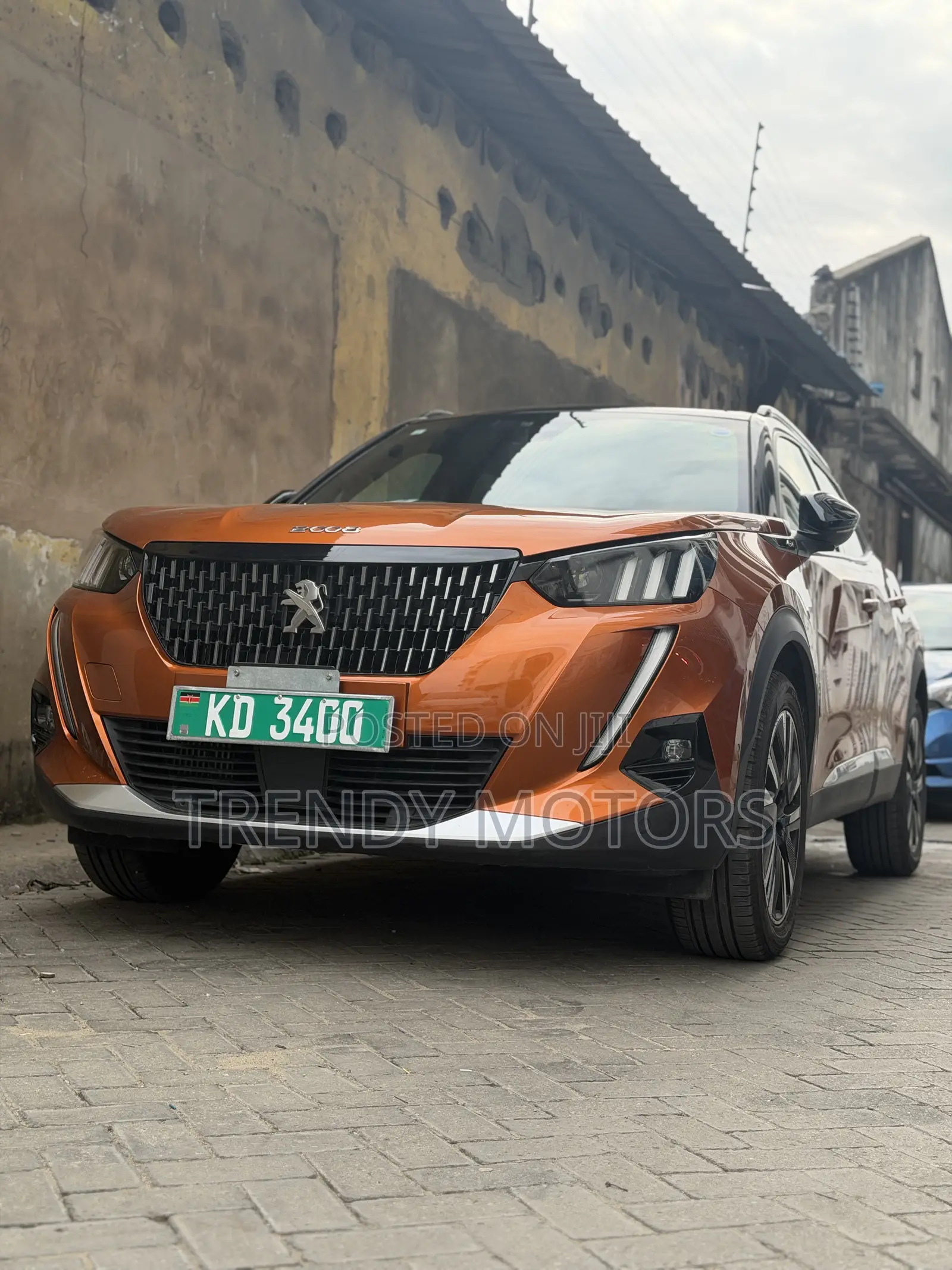 Peugeot 2008 2021 Brown