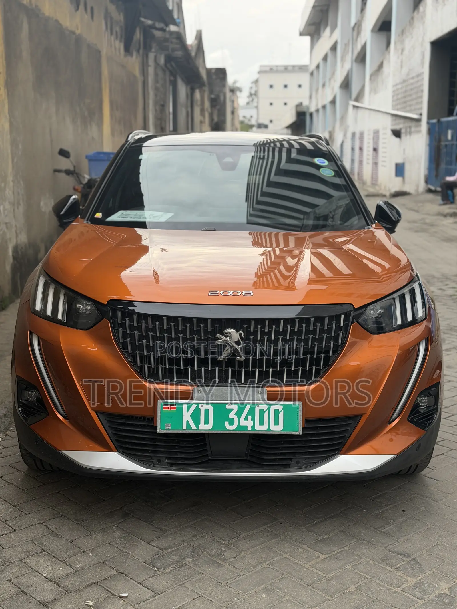 Peugeot 2008 2021 Brown