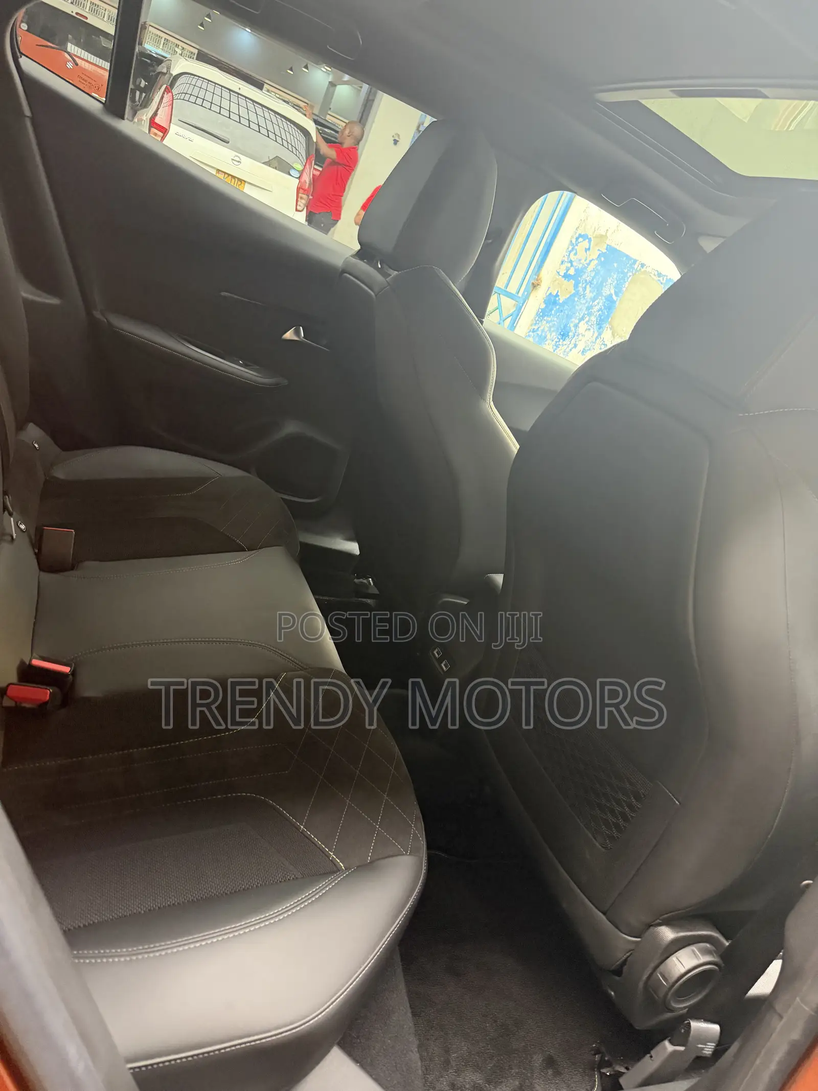 Peugeot 2008 2021 Brown