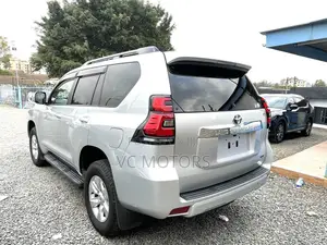 Toyota Land Cruiser Prado 2.7 2019 Silver