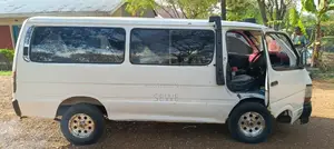 Toyota HiAce 1998 White